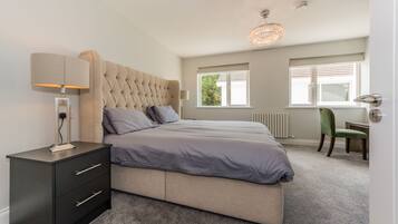 6 bedrooms, iron/ironing board, travel cot, free WiFi