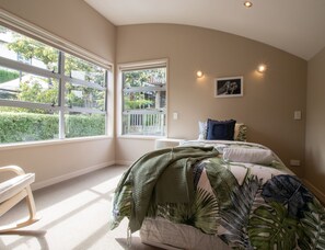 3 bedrooms, iron/ironing board, WiFi - Modern Townhouse in New Plymouth (New Plymouth)