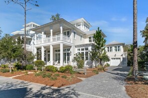 Villa, 4 Bedrooms | Exterior