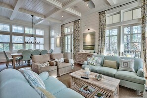 House, 4 Bedrooms | Living room | Flat-screen TV, fireplace