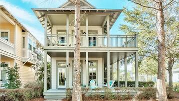 House, 3 Bedrooms | Exterior