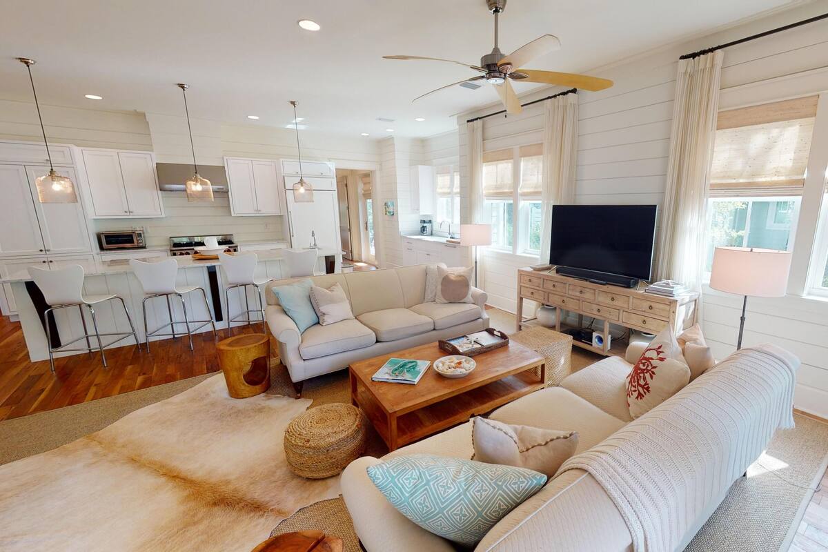 Villa, 4 Bedrooms | Living room