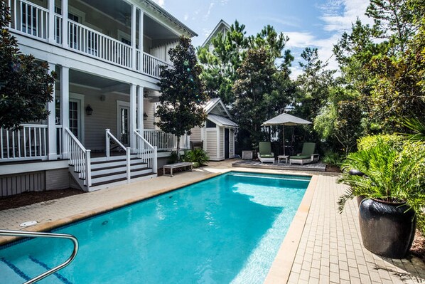 House, 6 Bedrooms | Pool | Outdoor pool