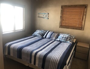 3 bedrooms, free WiFi, bed sheets, wheelchair access