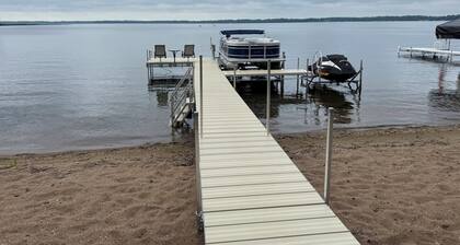 30 steps to lake, Dock for fishing & swimming, Families Welcome!