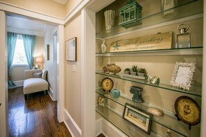 Casa, 4 habitaciones | 7 habitaciones, decoración personalizada y muebles diferentes