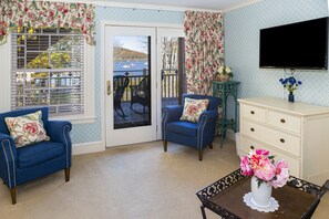 Forget-me-not, Ullikana | เครื่องนอนระดับพรีเมียม, ผ้านวมขนเป็ด, เตียงพร้อมฟูกเสริมที่นอน