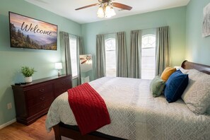 4 bedrooms, desk, iron/ironing board, travel crib