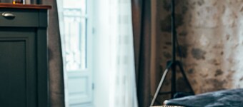 Magnificent apartment facing the Château Henri IV