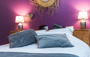 2 bedrooms, in-room safe, iron/ironing board, travel cot - Magnificent apartment facing the Château Henri IV (NERAC)