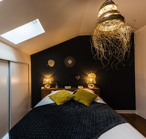2 bedrooms, in-room safe, iron/ironing board, travel cot - Magnificent apartment facing the Château Henri IV (NERAC)