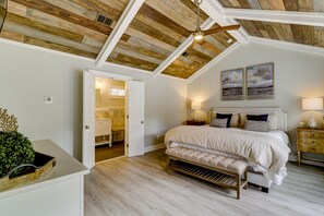 5 makuuhuonetta, silitysrauta/-lauta, ilmainen Wi-Fi, vuodevaatteet