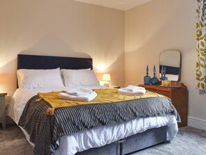 3 bedrooms, free WiFi, bed sheets