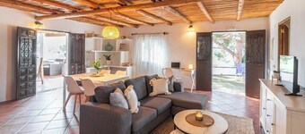 Los Olivos de Jaure El Borge by Ruralidays