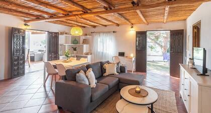 Los Olivos de Jaure El Borge by Ruralidays