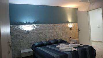 Matelas mémoire de forme, coffres-forts dans les chambres