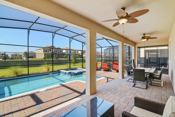 House, 6 Bedrooms (6 Bathrooms) | Private pool