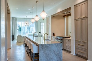 Private kitchen - The Providence by Dune Vacation Rentals (Panama City Beach)