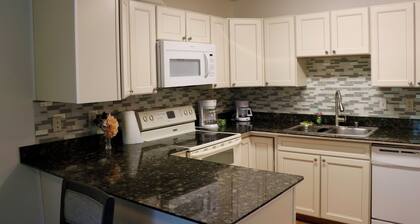 Tyylikäs ja puhdas kaupunkitalo eteläisen aurinkoisella puolella!