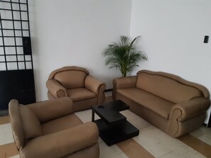 Lobby sitting area - Rincon de Granada (Cali)