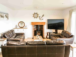 Living area - 4 bedroom accommodation in Filey, near Scarborough (Filey, near Scarborough)