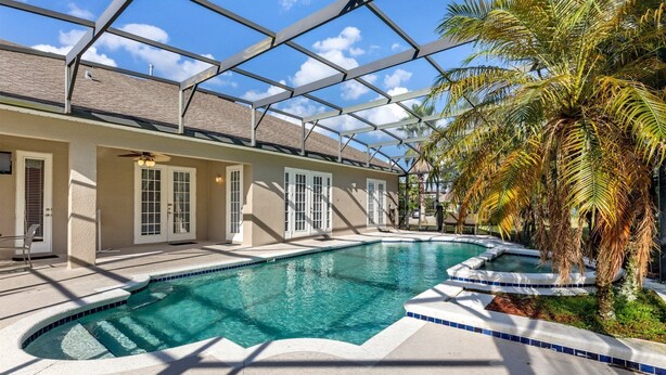 Pool - Stunning 7 bed Home With South Facing, Private Pool and spa not Overlooked Near Disney With Cinema Room - 468 (Kissimmee)