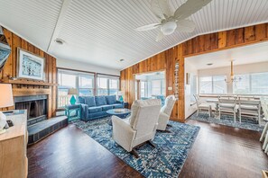 TV - August Rush - Corolla, Whalehead, Oceanfront, Elevator, Pool Table, Dunetop Deck, Pets OK (Corolla)
