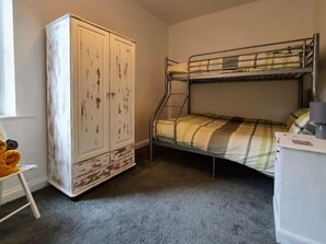 3 chambres, fer et planche à repasser, Wi-Fi