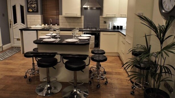 Private kitchen - Bronte Cinema Cottage at Haworth (Haworth)