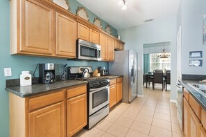 House, 6 Bedrooms (4.5 Bathrooms) | Private kitchen - Mickey Haven by VillaDirect (Kissimmee)