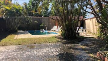 Outdoor pool, pool loungers