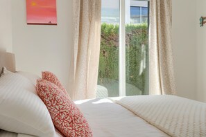 3 bedrooms, iron/ironing board, free WiFi