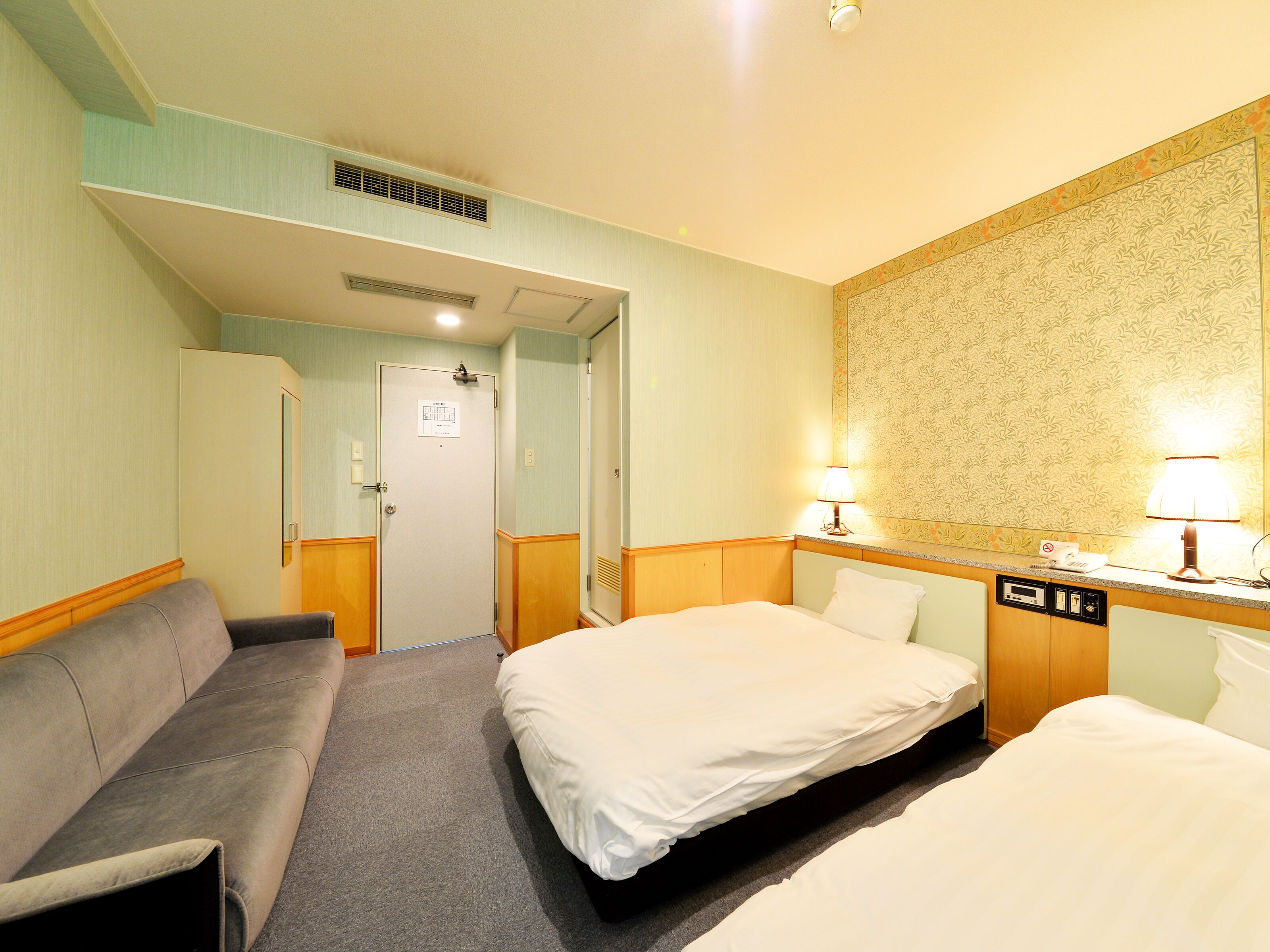 free wifi, bed sheets