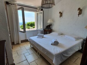 4 bedrooms, free WiFi