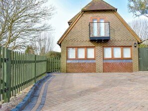 Exterior - 3 bedroom accommodation in Aldington, near Ashford (Aldington, near Ashford)