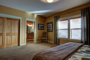 4 bedrooms, free WiFi, bed sheets