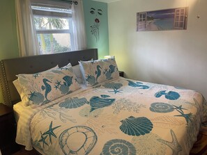 3 bedrooms, iron/ironing board, free WiFi, bed sheets - Downtown Oasis: 2 BR Near Beach (West Palm Beach)