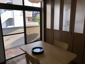 Kühlschrank, Mikrowelle