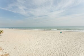 Am Strand, Liegestühle