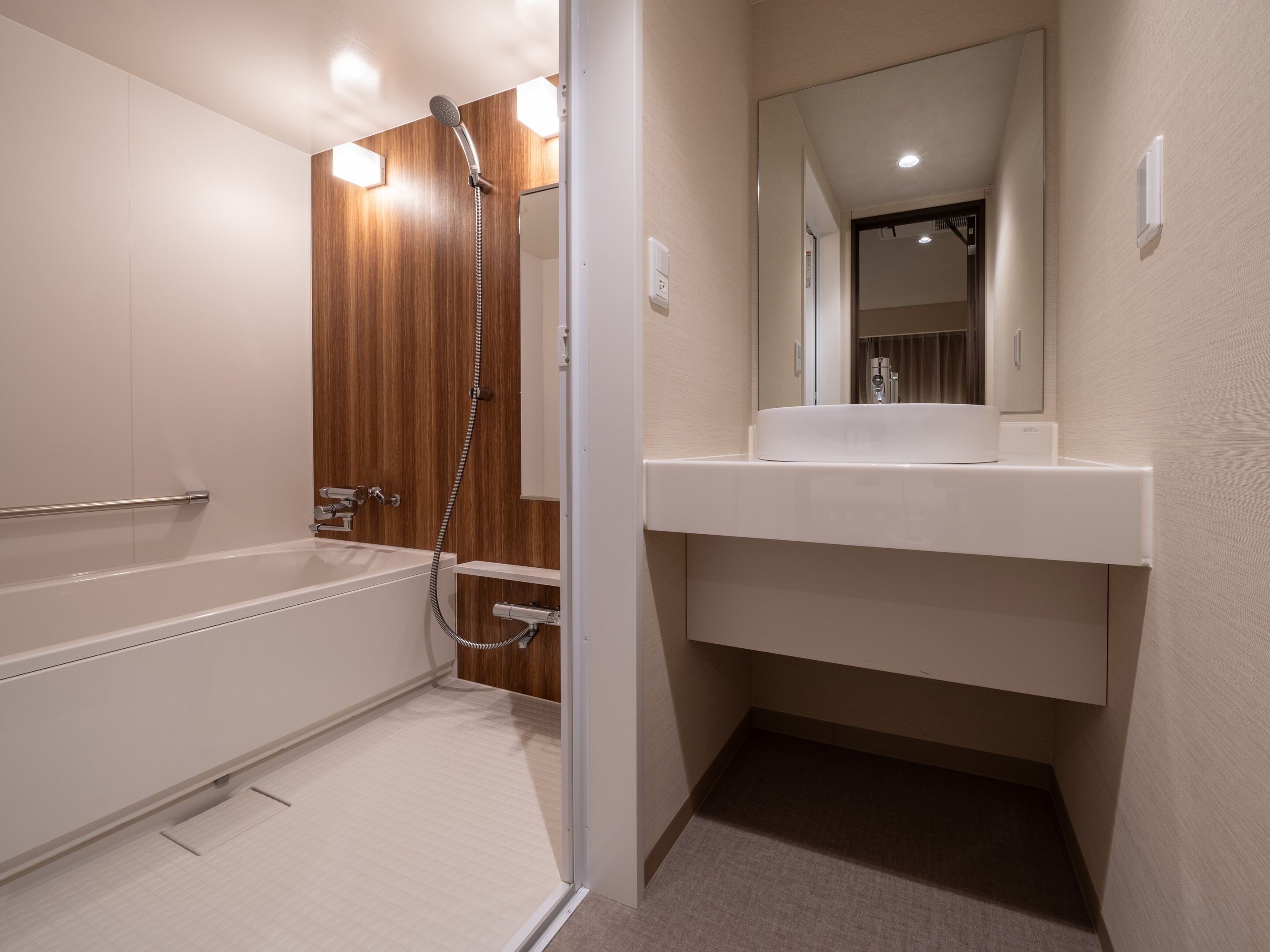 moderate twin room | bathroom | separate bathtub and shower, free toiletries, hair dryer, slippers