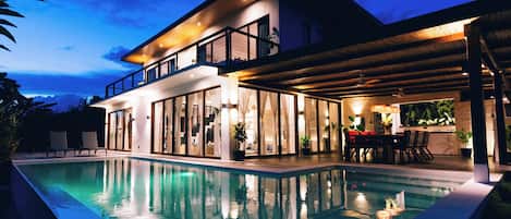 Exclusive Villa, Non Smoking, Garden View | 2 bedrooms, premium bedding, Select Comfort beds, minibar