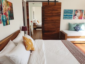 Vila exclusiva, para não fumantes, vista para o jardim | 2 quartos, roupas de cama premium, camas Select Comfort, frigobar