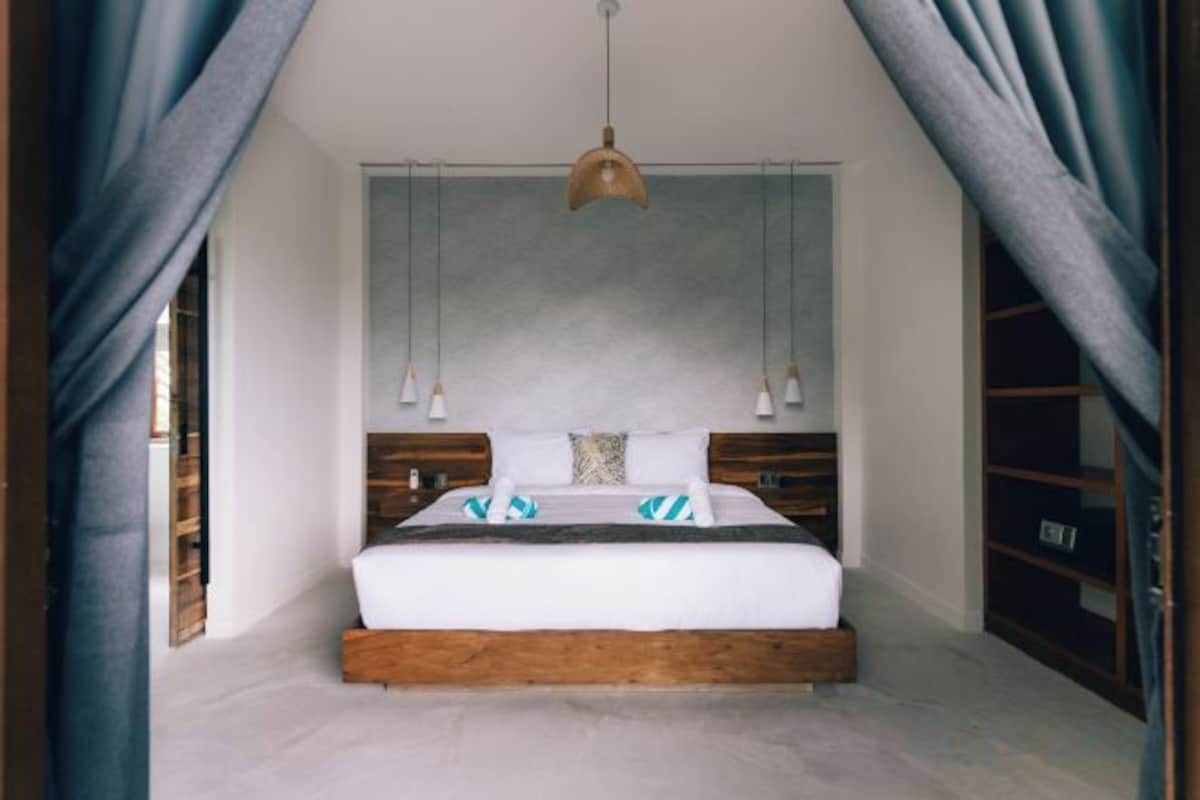 Premium bedding, Select Comfort beds, minibar, in-room safe