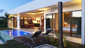 Grand Villa, Non Smoking, Garden View | Terrace/patio