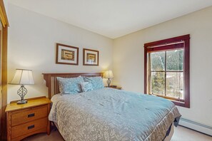 1 間睡房、熨斗/熨衫板、上網、床單