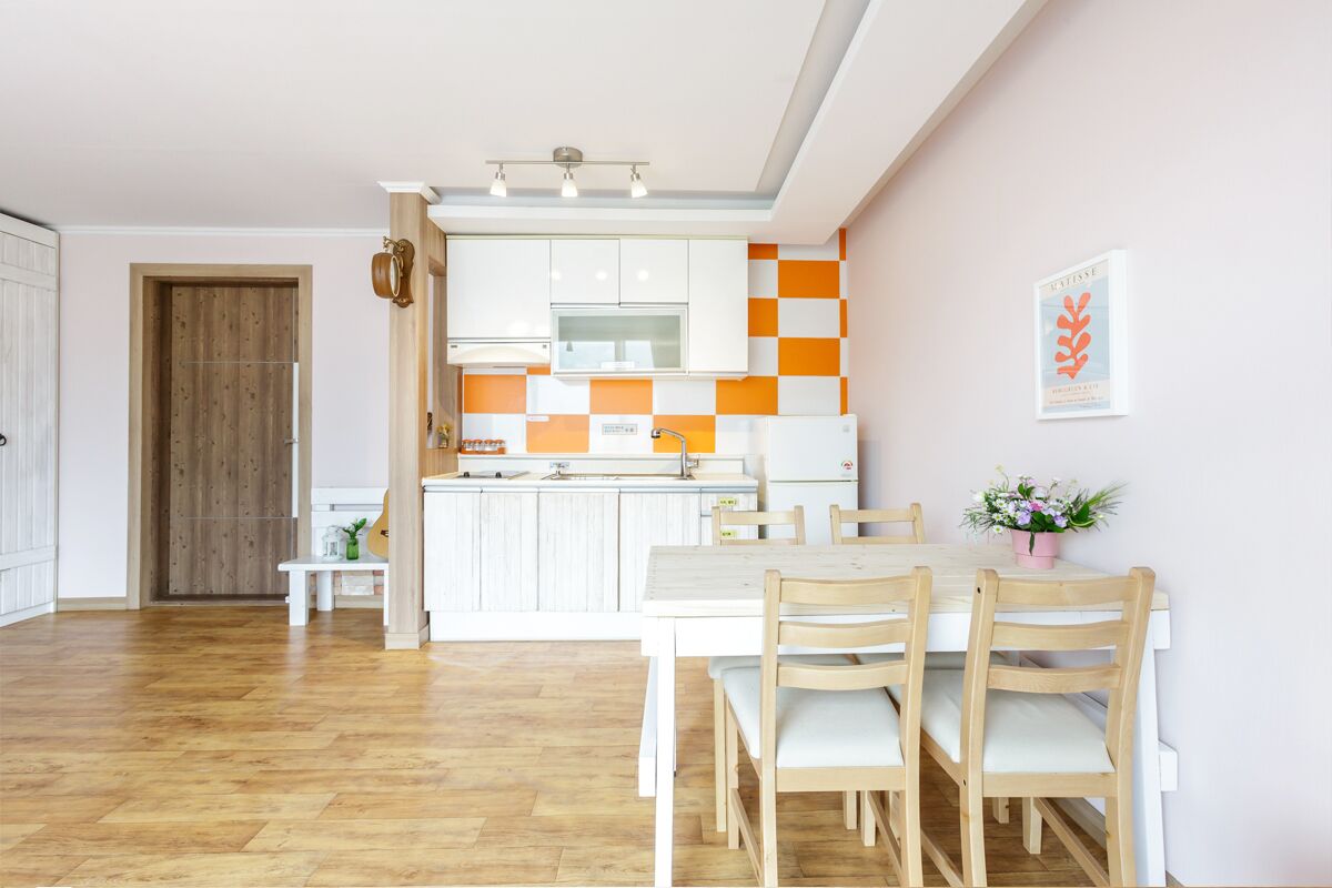 Condo (Carnelian, Max 2 People) | Private kitchenette | Full-size fridge, microwave, coffee/tea maker, electric kettle