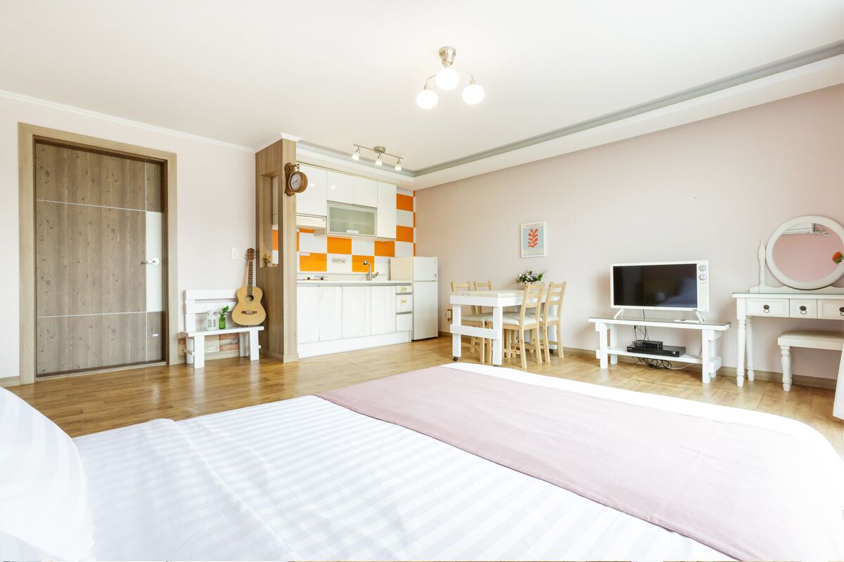 Condo (Carnelian, Max 2 People) | Free WiFi