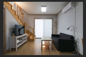 TV - Jeju Windstone No.11_ Close to Kimnyeong Beach (Jeju-si)