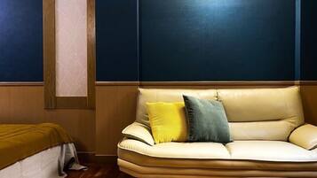 Double Room (A type) | Free WiFi