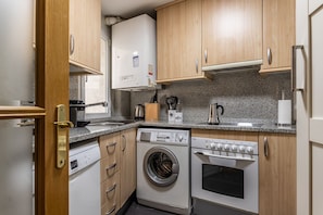 Fridge, microwave, oven, dishwasher